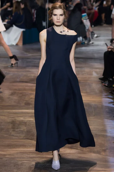 Look 49